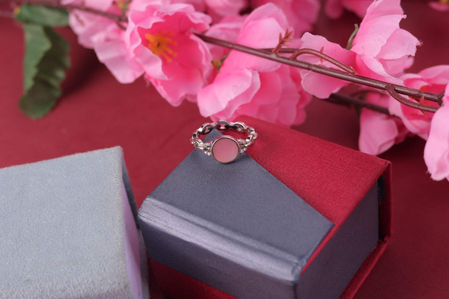 β¨ 925 Sterling Silver Pink Stone Ring ππΈ with Twisted Band & Sparkling Accents