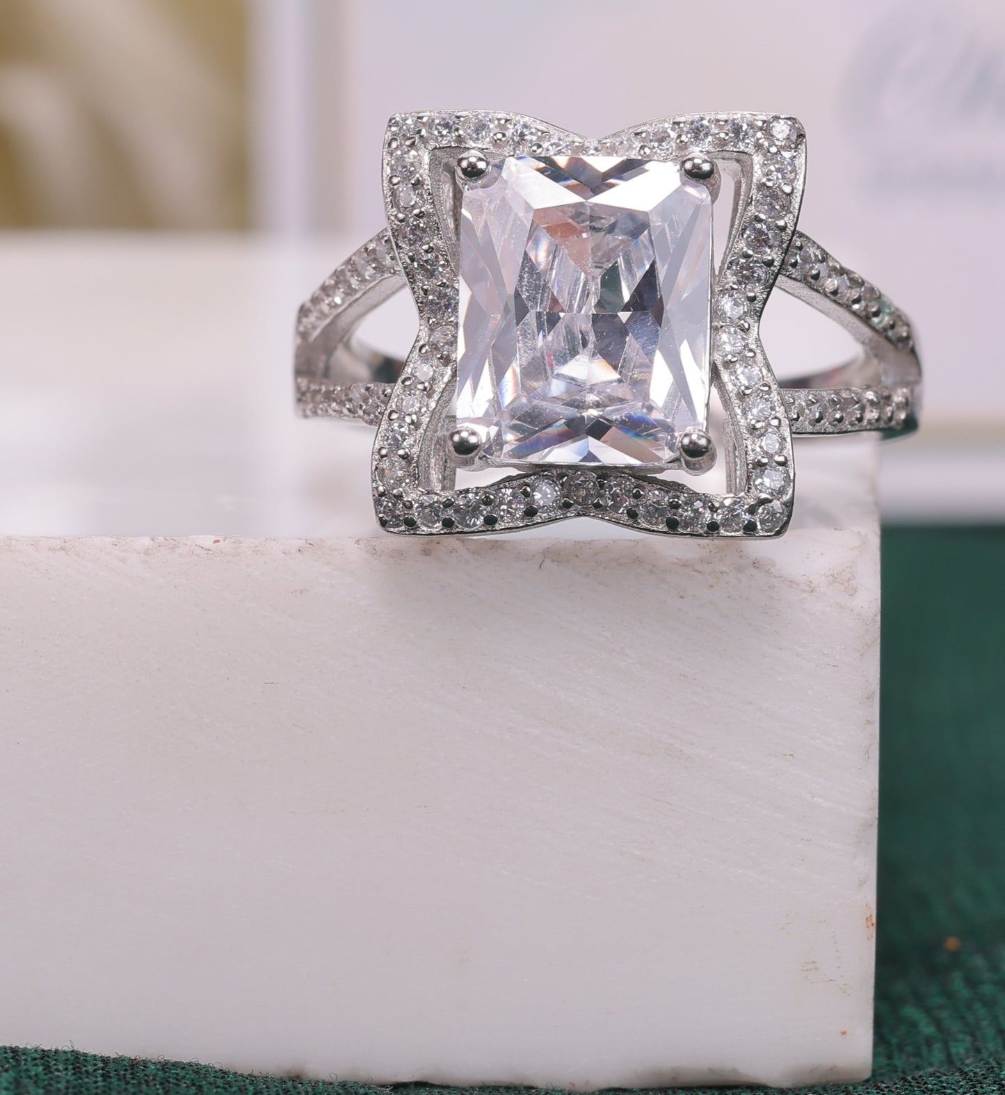 πΈ 925 Sterling Silver Princess Cut Halo Ring | Elegant Statement Jewelry π