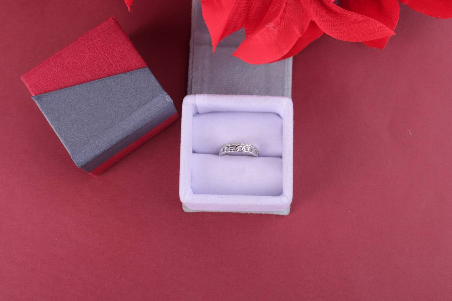 π 925 Sterling Silver Elegant Band Ring | Sparkling CZ Accents π