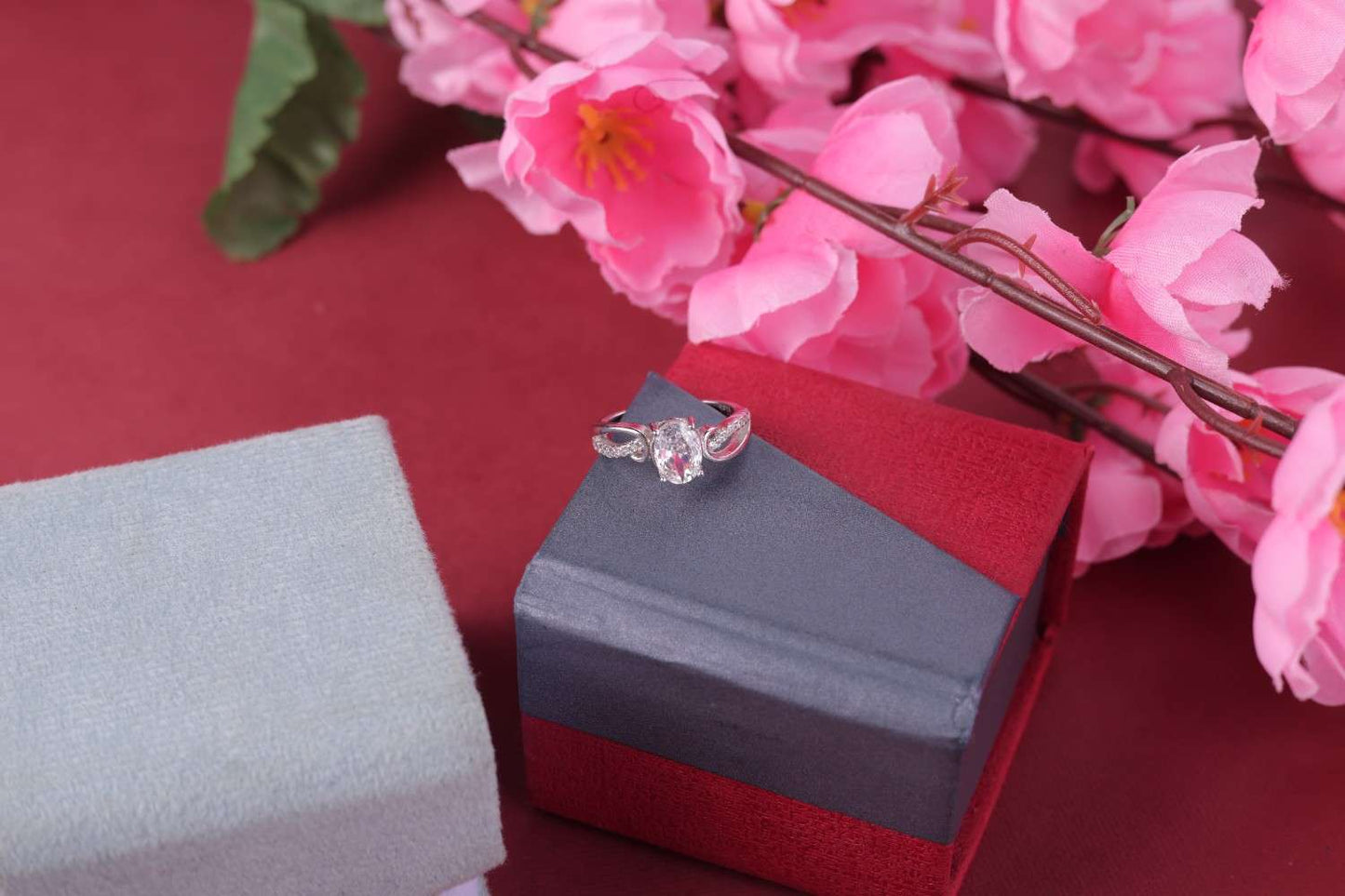 ✨ 925 Sterling Silver Oval Cut CZ Ring 💍 Elegant Twist Design for Women