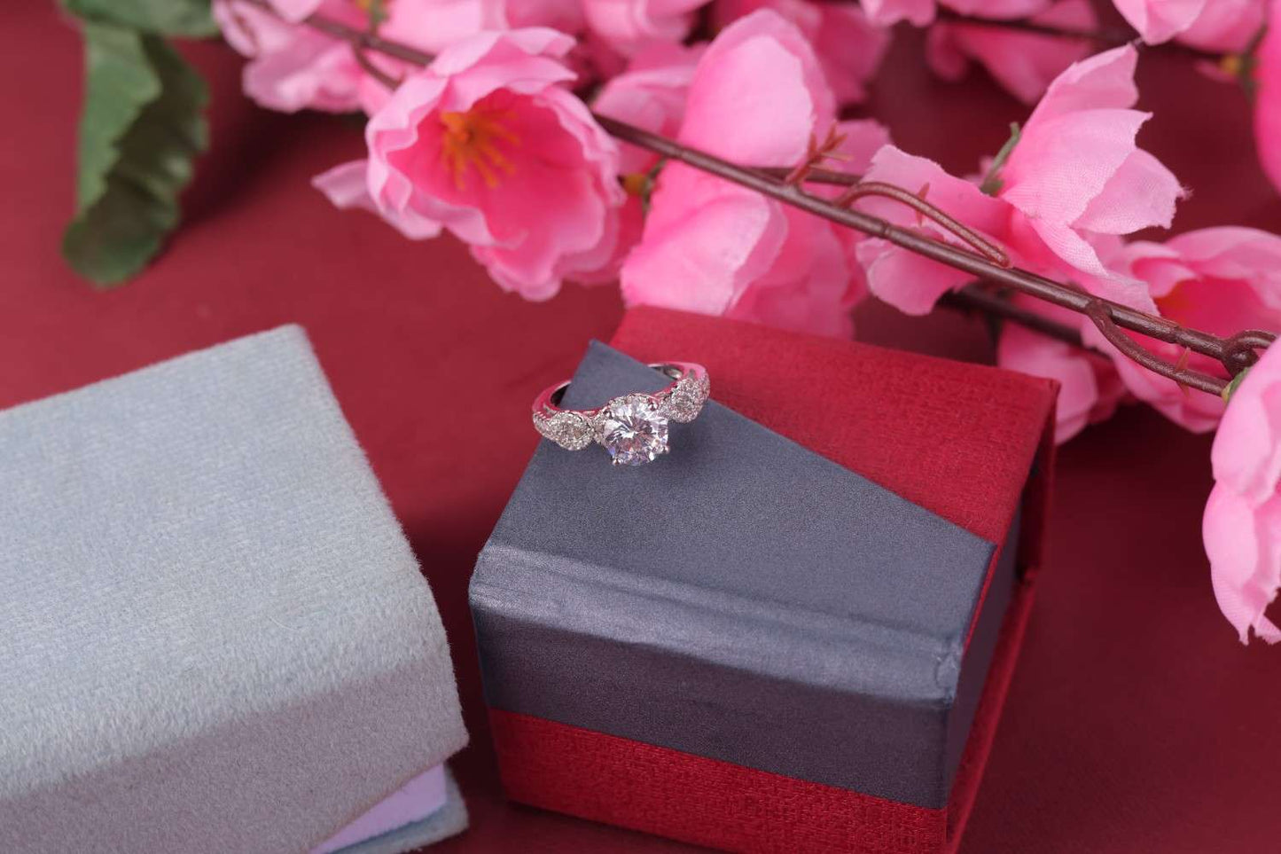 ✨ 925 Sterling Silver Solitaire Ring 💍✨ with Sparkling Round White Stone – Elegant Women’s Jewelry