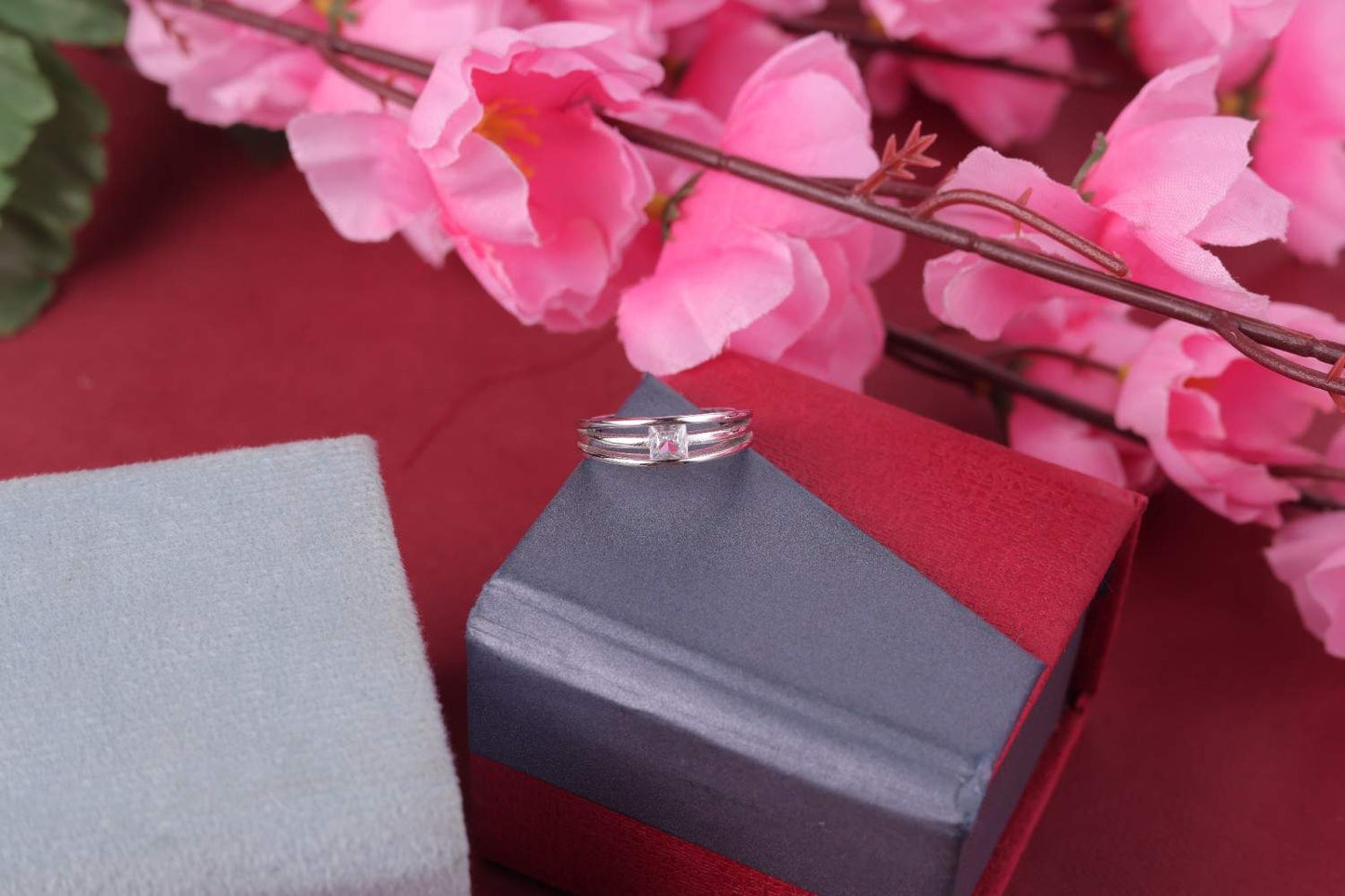 Elegant 925 Silver Ring with Princess-Cut Pink Gemstone ✨💍💎