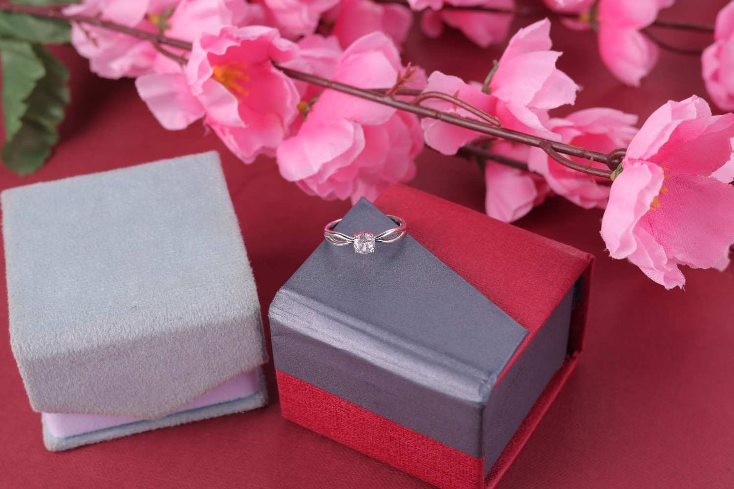 💍 925 Sterling Silver Solitaire Ring ✨ Elegant CZ Stone with Twisted Band