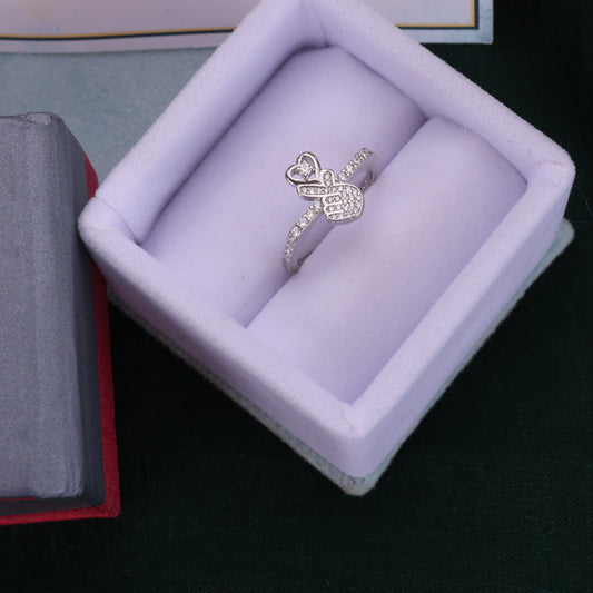 ✨ 925 Sterling Silver Love Gesture Ring | Finger Heart with Sparkling Accents 💎