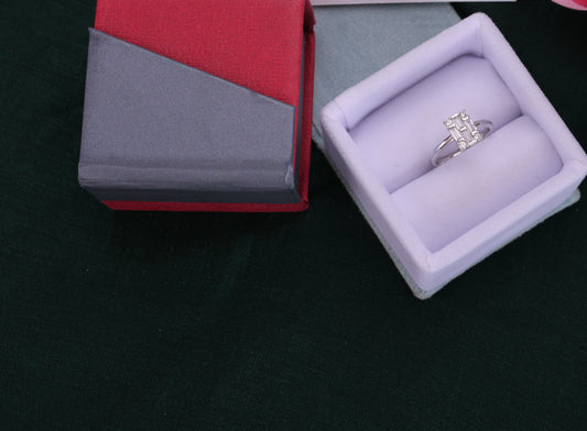 💍✨ 925 Sterling Silver Ring with Elegant Emerald-Cut Design | Modern Brilliance