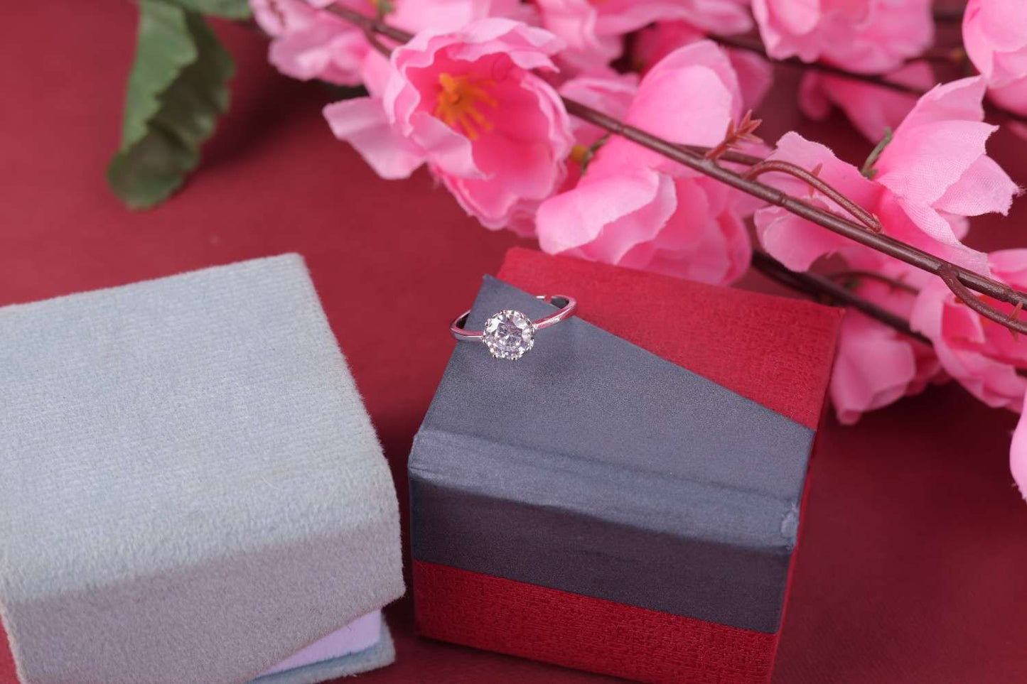 🌸 925 Sterling Silver Band Ring | Elegant CZ Studded Design 💎