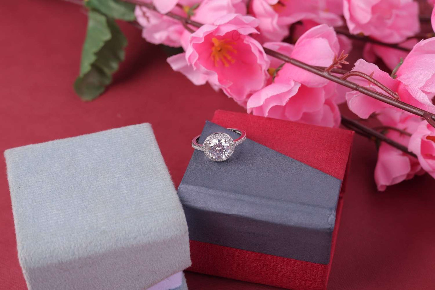 🌸 925 Sterling Silver Oval Cut Ring | Elegant Solitaire with CZ Accents 💎