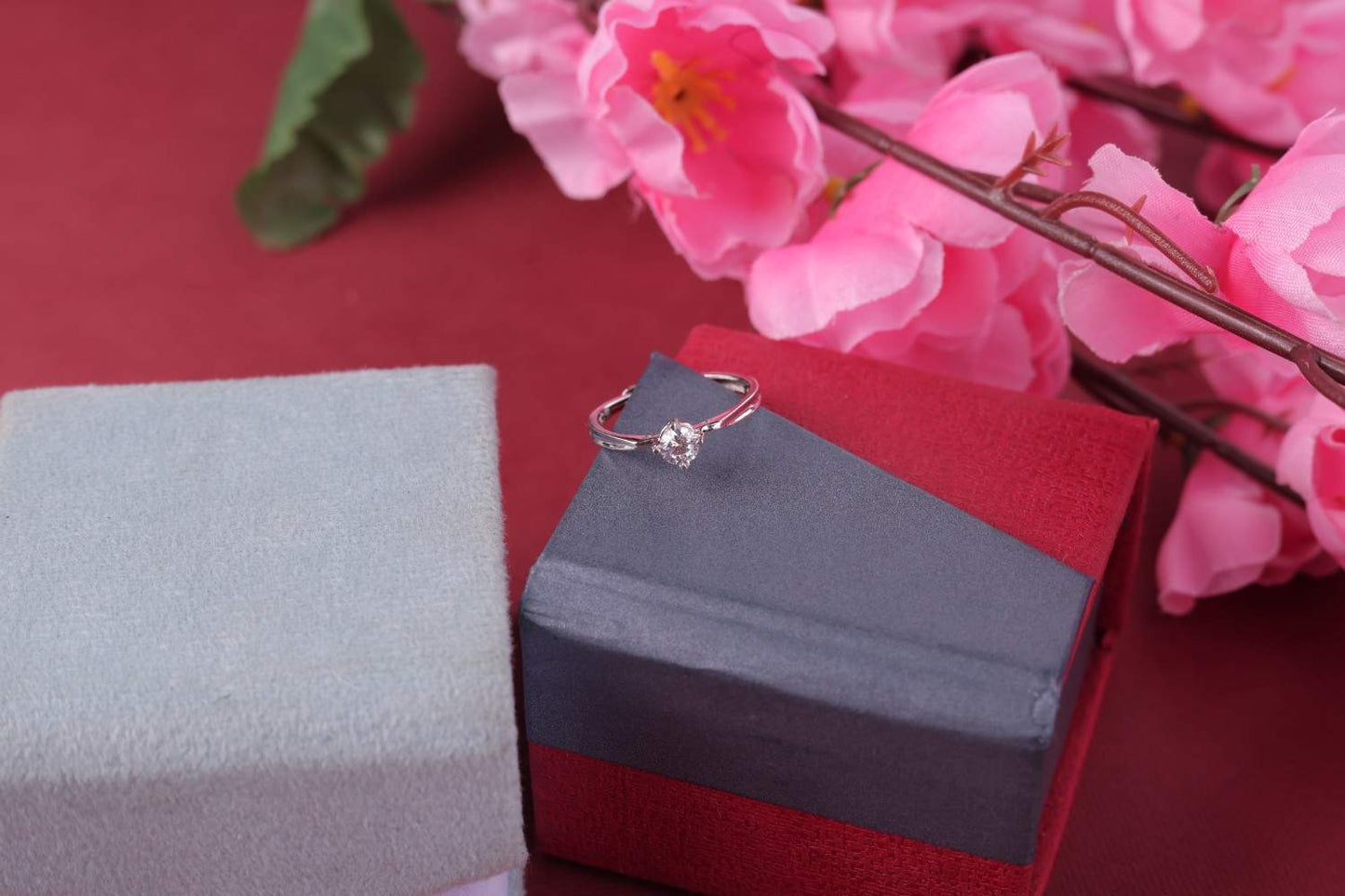 ❤️ Elegant Heart-Shaped Solitaire 925 Sterling Silver Ring | Romantic Zircon Design 💎